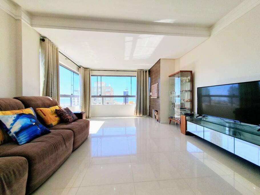 Belo Com Vista Mar. Apartamento *